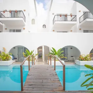 Mediterraneo 3*, Tulum Pueblo Mexico